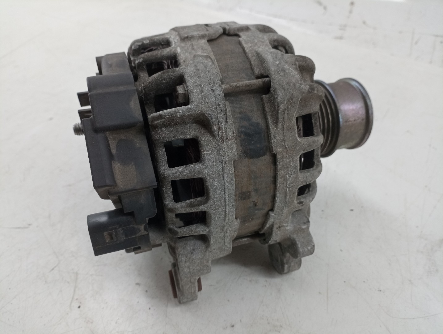 Alternador SEAT IBIZA IV SPORTCOUPE (6J1, 6P5) | 08 - 18 Imagem-1