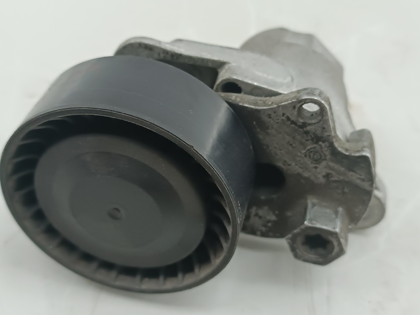 Rolo tensor, correia trapezoidal SEAT IBIZA IV SPORTCOUPE (6J1, 6P5) | 08 - 18 Imagem-1