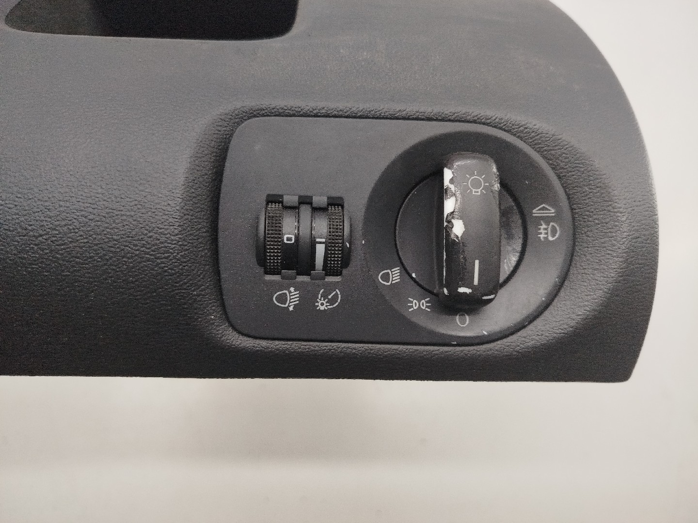 Painel inferior de tablier e controle de luzes AUDI A3 Sportback (8PA) | 04 - 15 Imagem-1