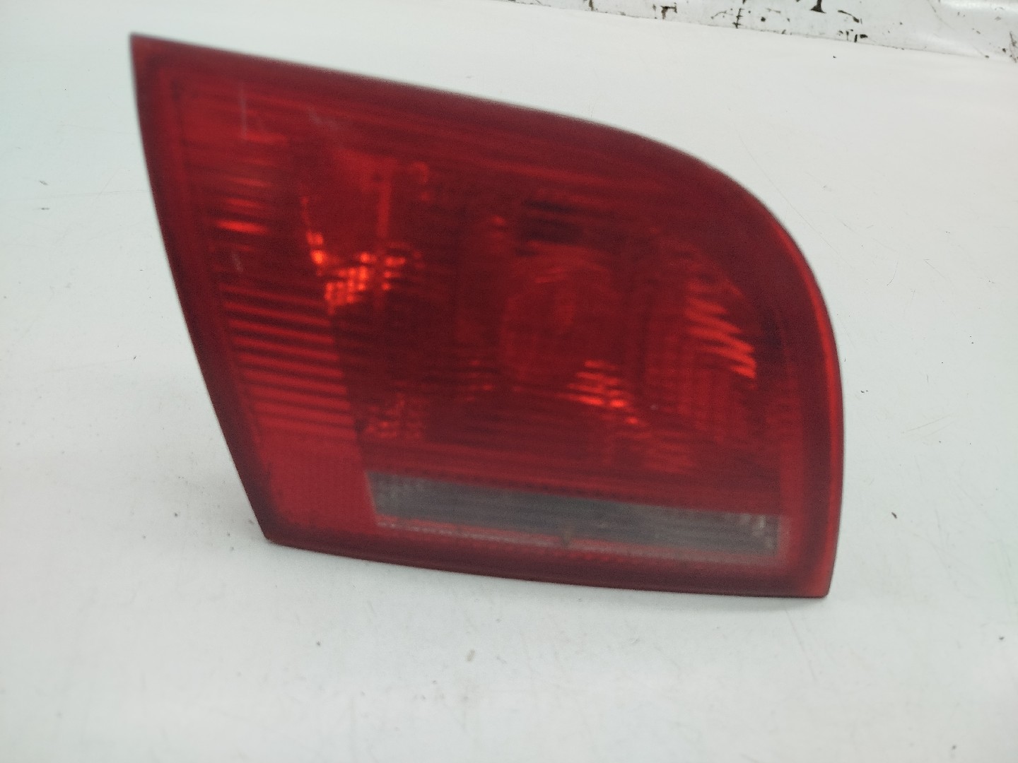 Farolim da Mala Esquerdo AUDI A3 Sportback (8PA) | 04 - 15