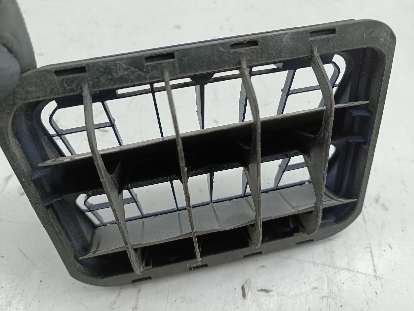 Painel de Ventilação da Carroceria PEUGEOT 508 SW I (8E_) | 10 - 18 Imagem-3
