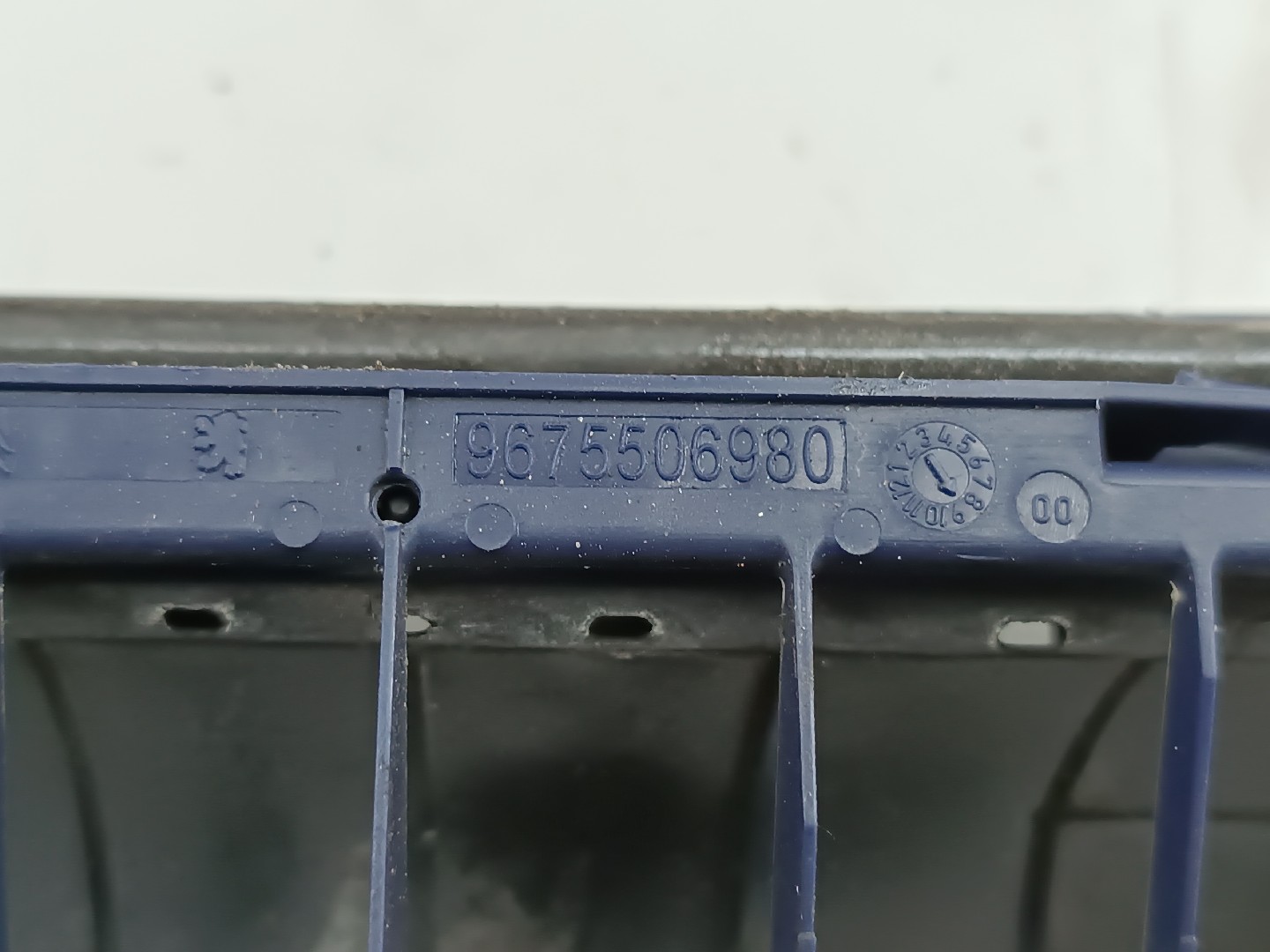 Painel de Ventilação da Carroceria PEUGEOT 508 SW I (8E_) | 10 - 18 Imagem-1