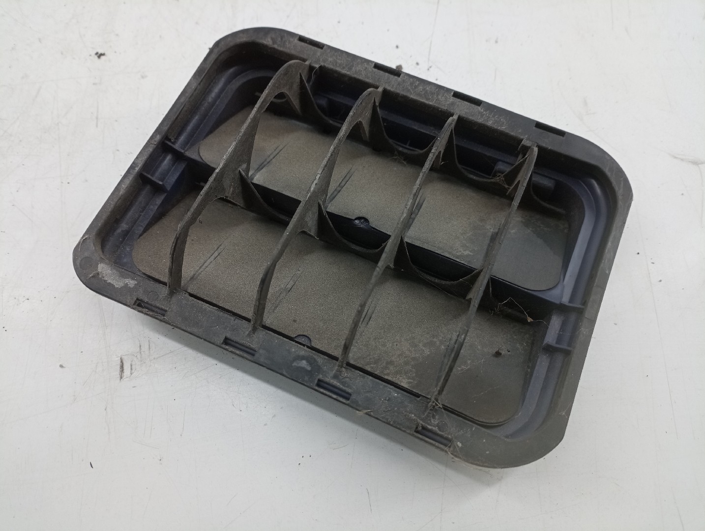 Painel de Ventilação da Carroceria PEUGEOT 508 SW I (8E_) | 10 - 18 Imagem-3