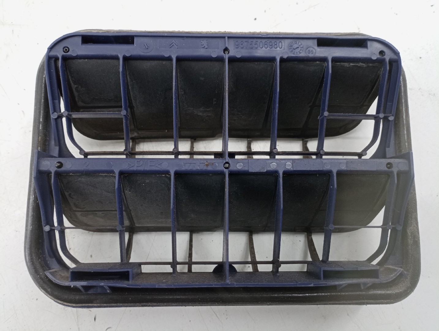 Painel de Ventilação da Carroceria PEUGEOT 508 SW I (8E_) | 10 - 18 Imagem-1