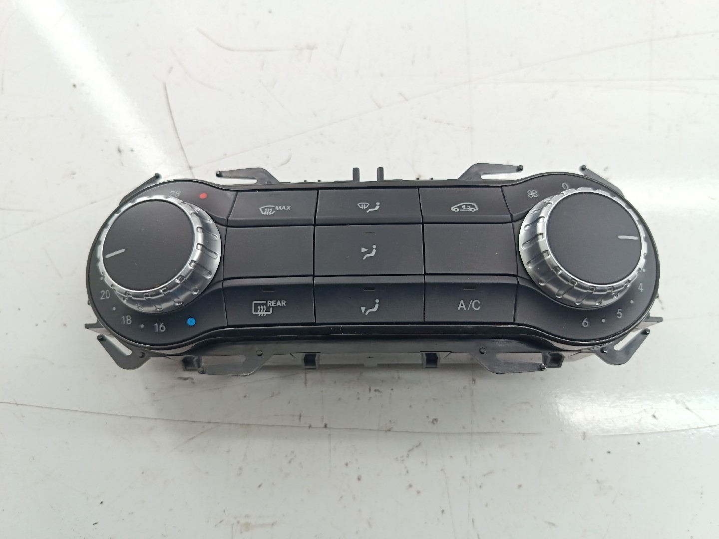 Comando da Sofagem MERCEDES-BENZ A-CLASS (W176) | 12 - 18