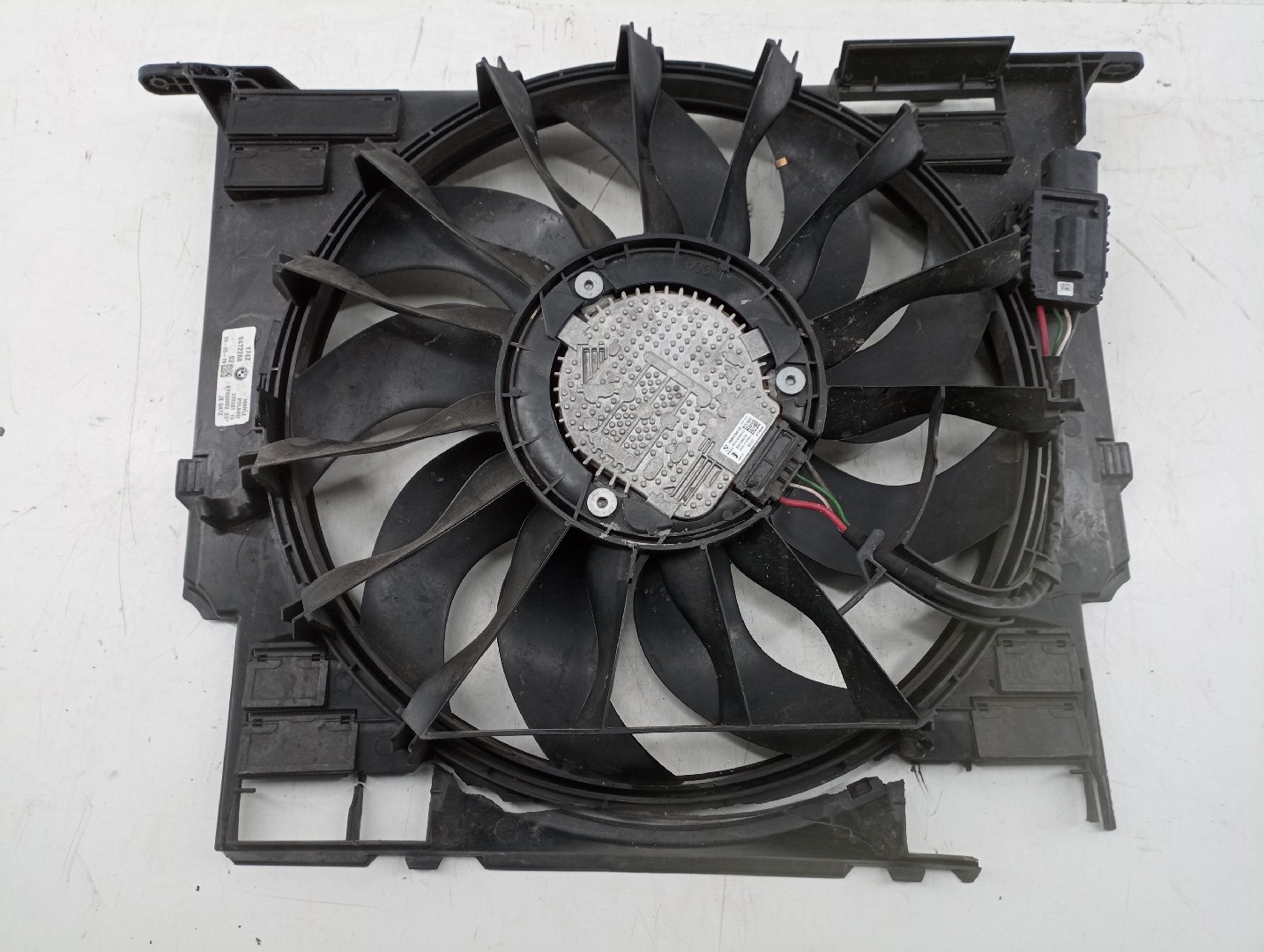 Termo ventilador BMW 5 (G30, F90) | 16 - 