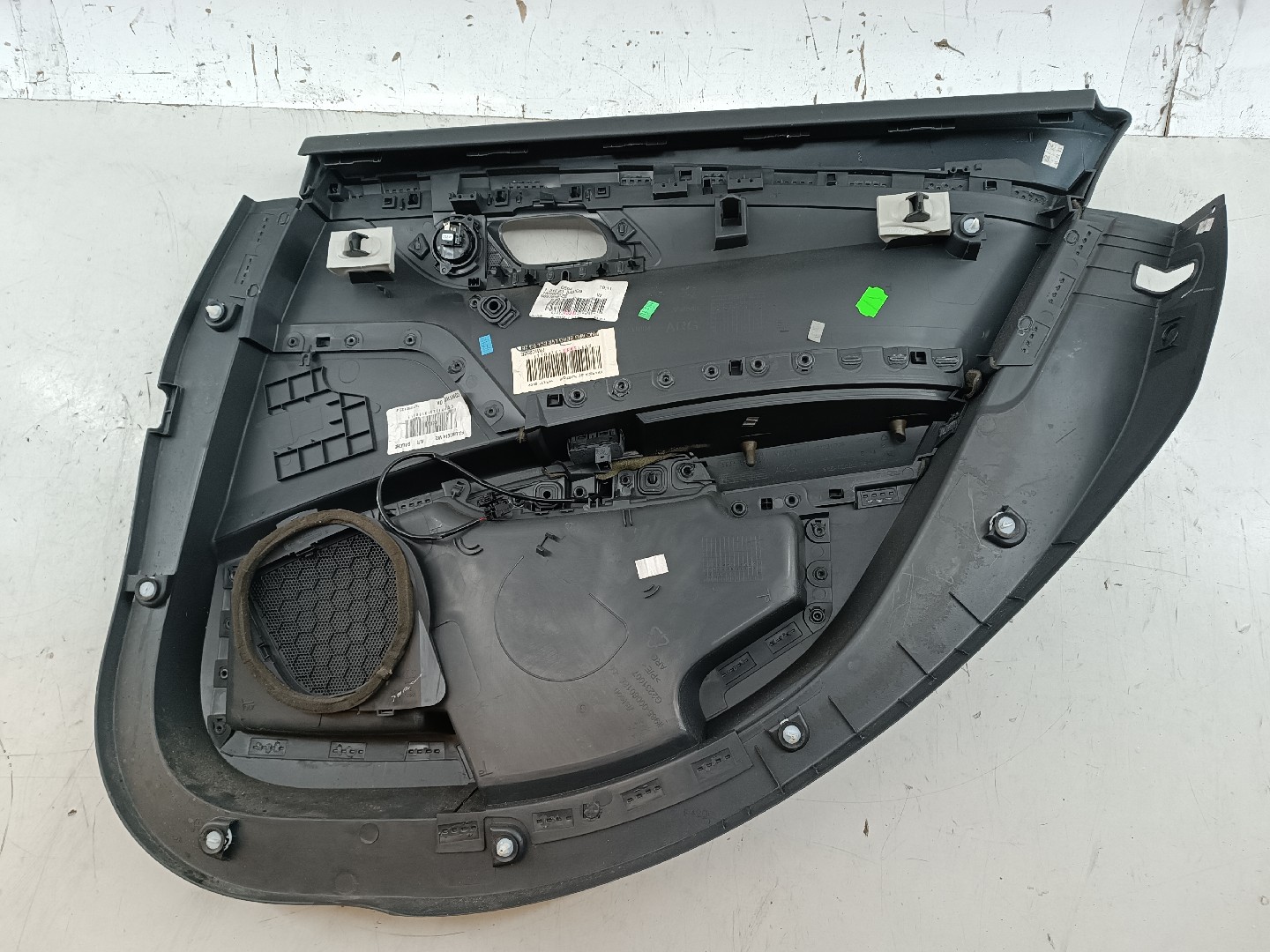 Quartela de porta trás esquerda PEUGEOT 508 SW I (8E_) | 10 - 18
