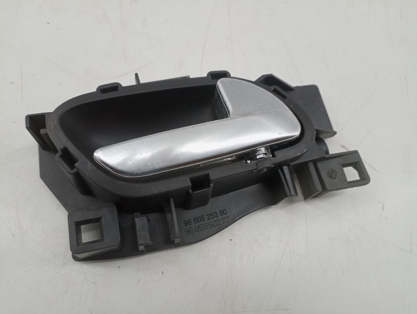 Puxador interior de porta frente direita PEUGEOT 508 SW I (8E_) | 10 - 18 Imagem-2