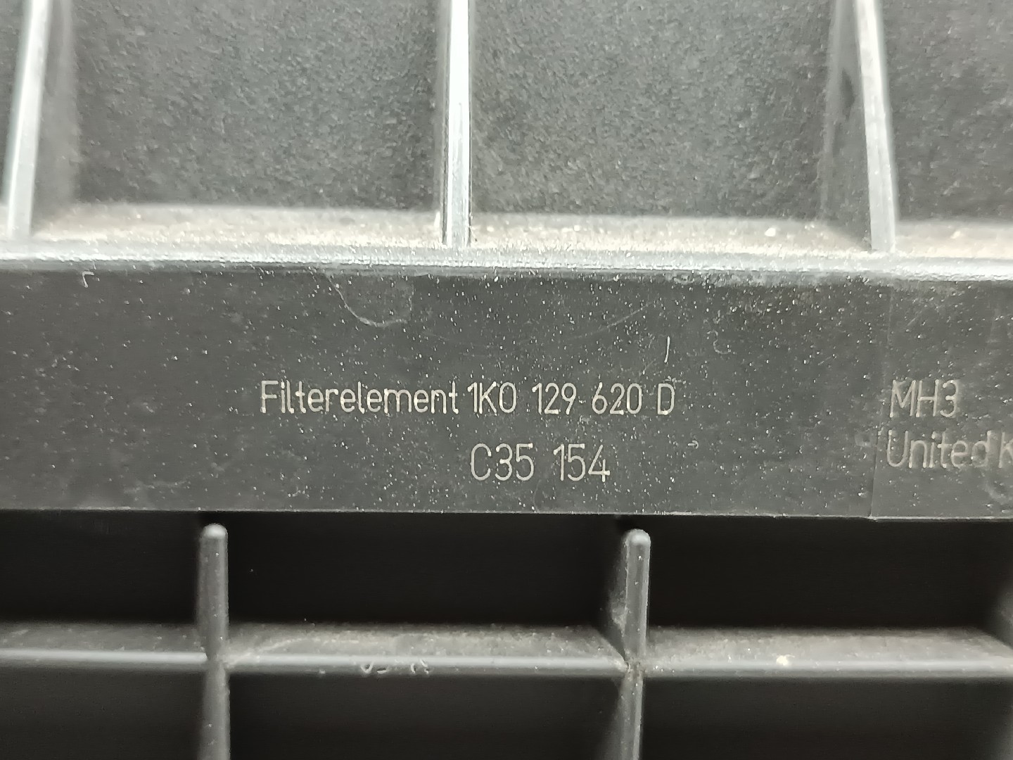 Caixa de filtro de ar com tubo de ar AUDI A3 Sportback (8PA) | 04 - 15 Imagem-2