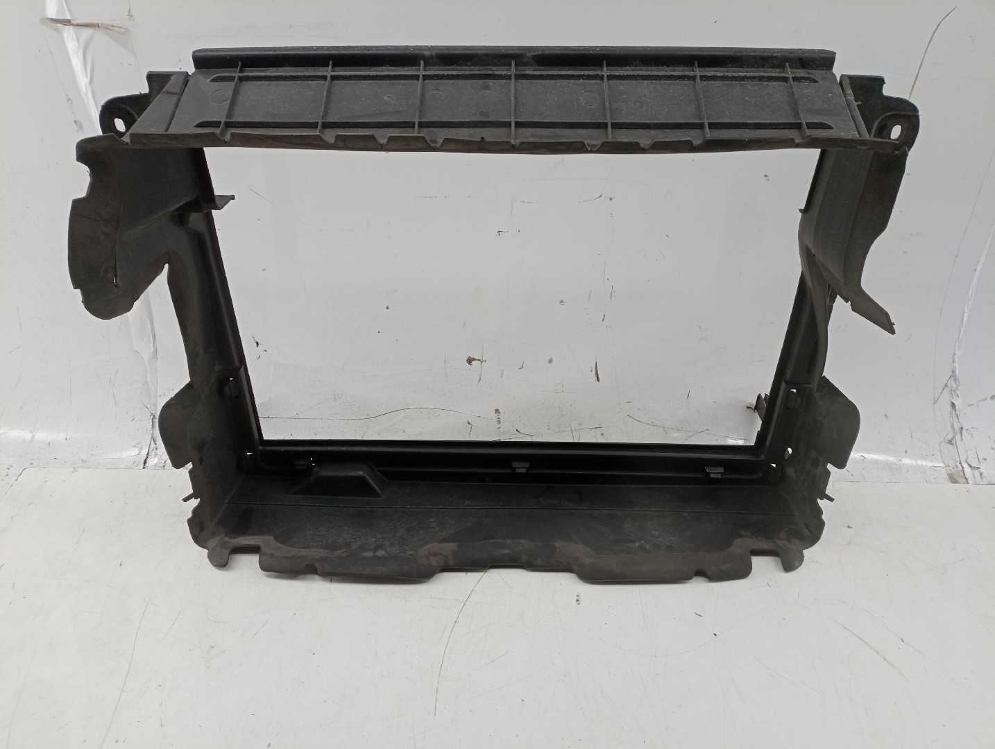 Acabamento de radiador FIAT TIPO três volumes (356_) | 15 -  Imagem-3