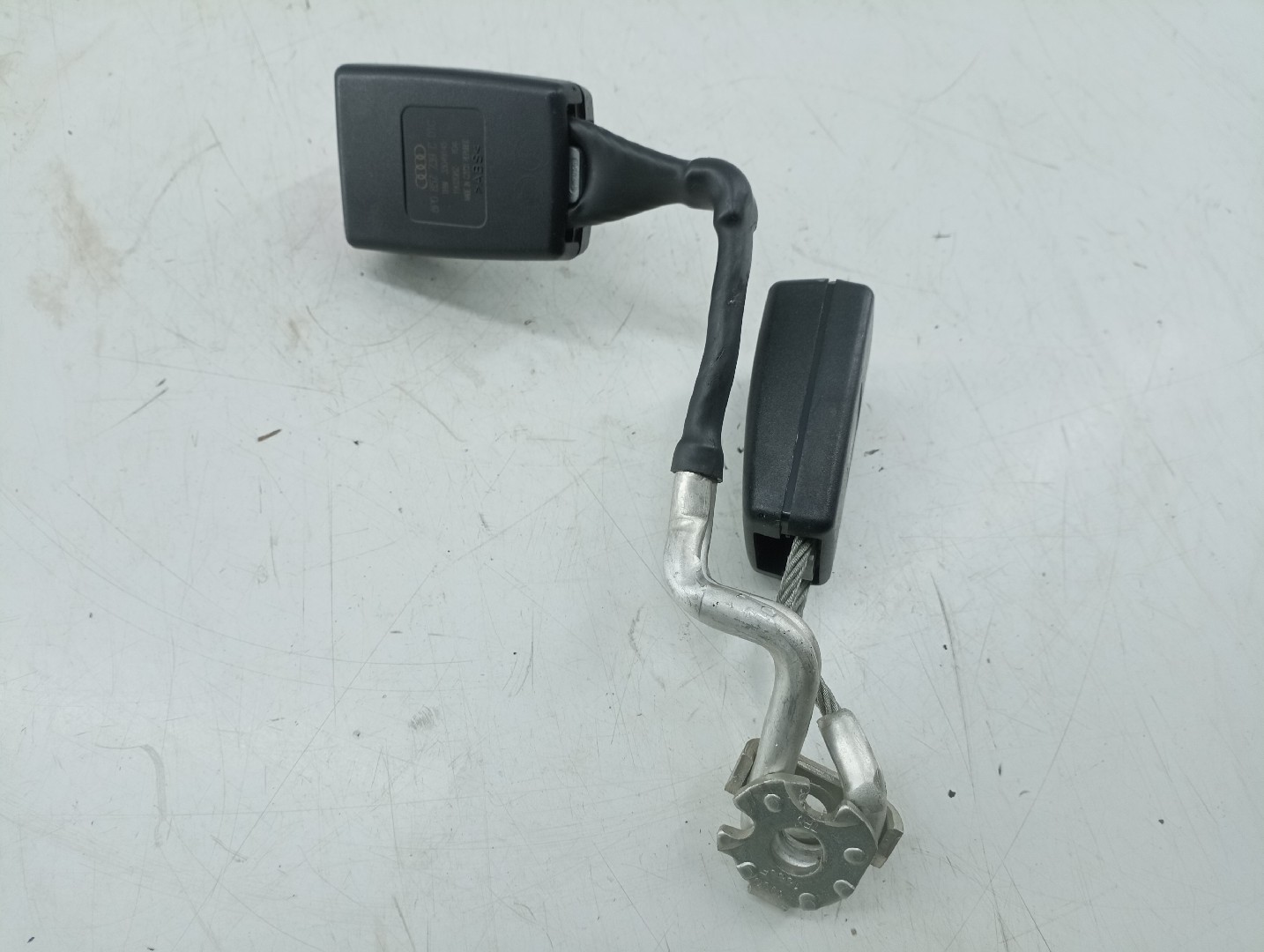 Encaixe cinto traseiro AUDI A3 Sportback (8PA) | 04 - 15 Imagem-1