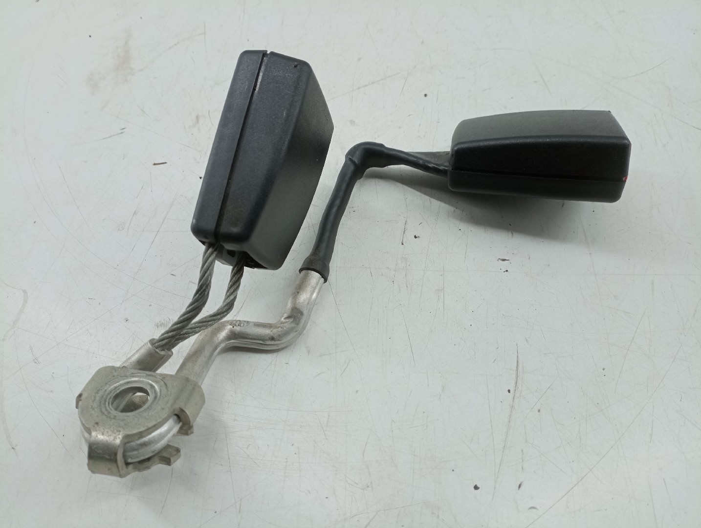 Encaixe cinto traseiro AUDI A3 Sportback (8PA) | 04 - 15