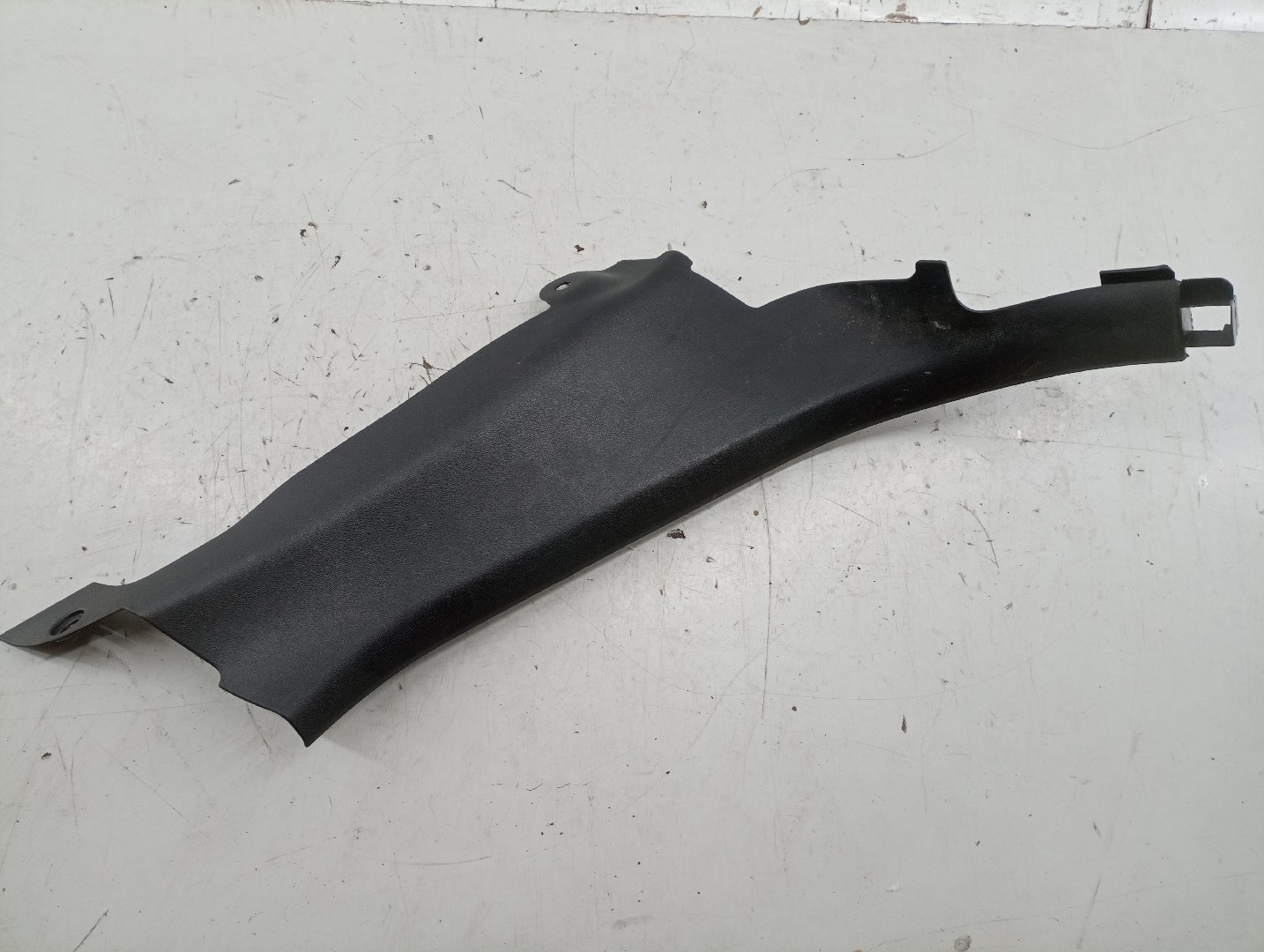 Moldura de pilar AUDI A3 Sportback (8PA) | 04 - 15 Imagem-1
