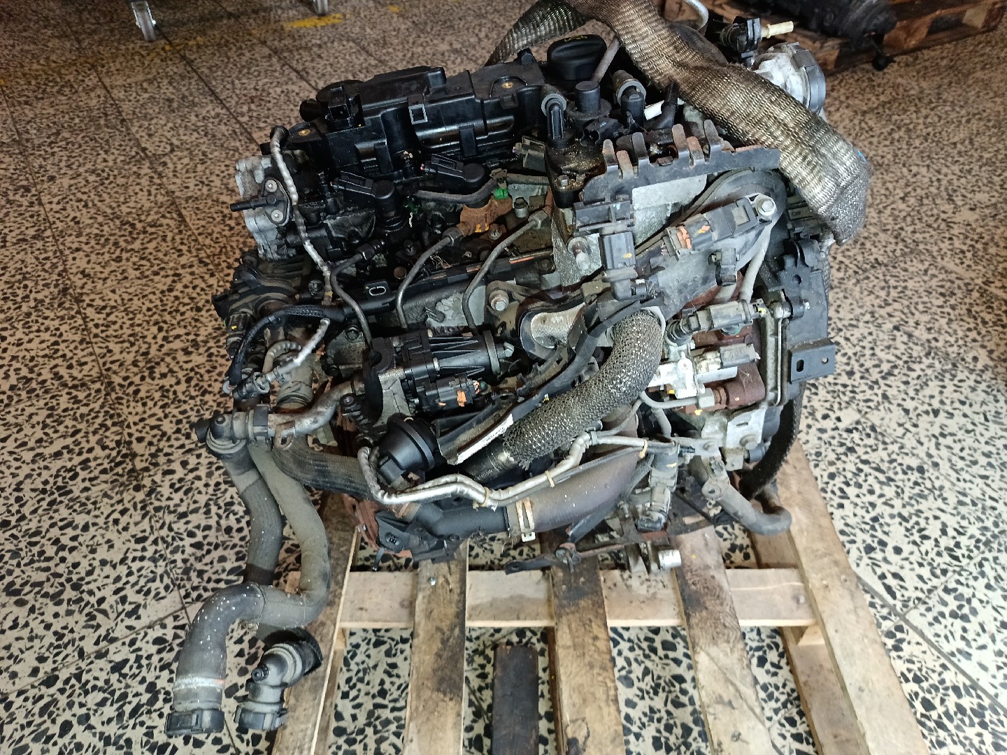 Motor PEUGEOT 508 SW I (8E_) | 10 - 18