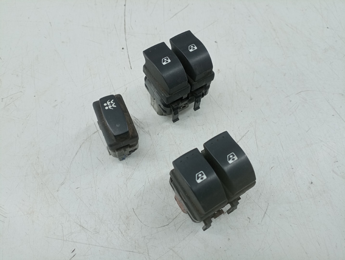 Comutador de vidro frente esquerdo RENAULT MEGANE II (BM0/1_, CM0/1_) | 01 - 12