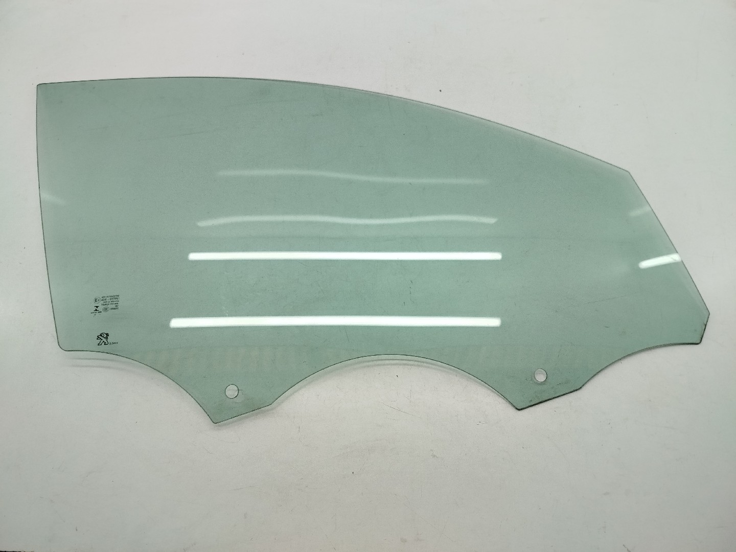 Vidro de Porta Frente Direito PEUGEOT 208 II (UB_, UP_, UW_, UJ_) | 19 - 