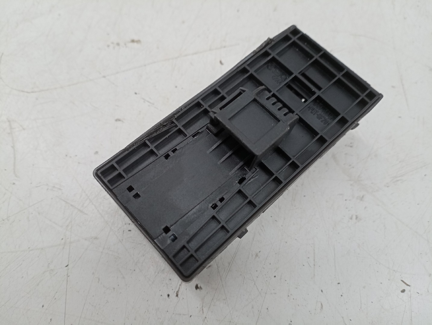 Comutador de vidro frente esquerdo AUDI A3 Sportback (8PA) | 04 - 15 Imagem-1