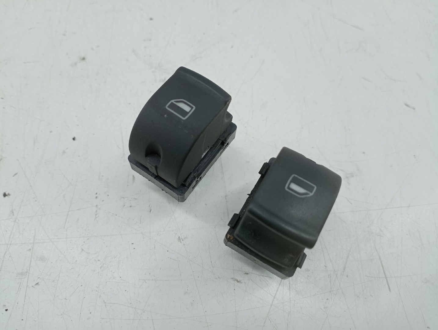 Comutador de vidro traseiro direito AUDI A3 Sportback (8PA) | 04 - 15 Imagem-3