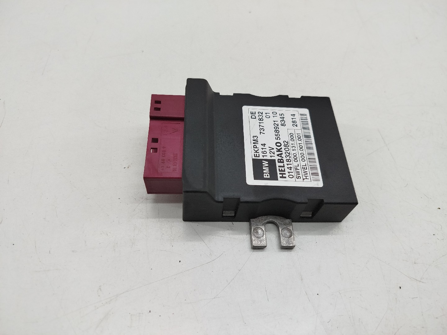 Relé de bomba de combustível BMW 3 (F30, F80) | 11 - 18 Imagem-4