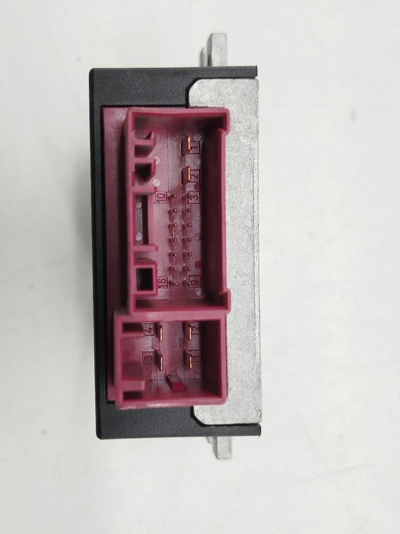 Relé de bomba de combustível BMW 3 (F30, F80) | 11 - 18 Imagem-2