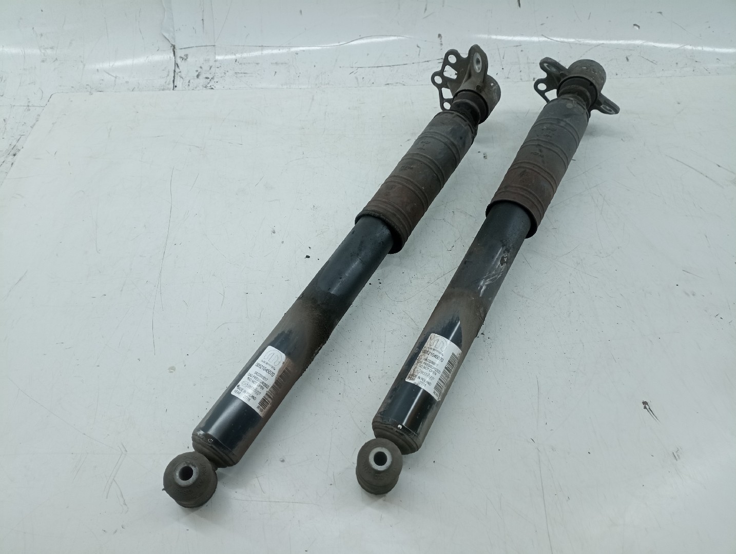 Amortecedores traseiros FIAT TIPO três volumes (356_) | 15 - 