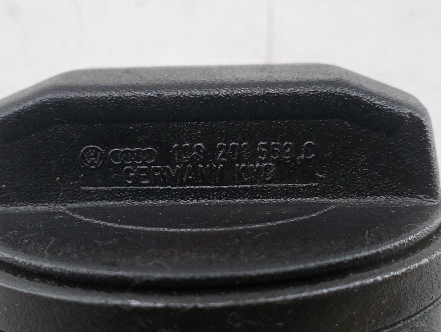 Tampa do deposito de combustível com tampão SEAT IBIZA III (6K1) | 99 - 02 Imagem-1