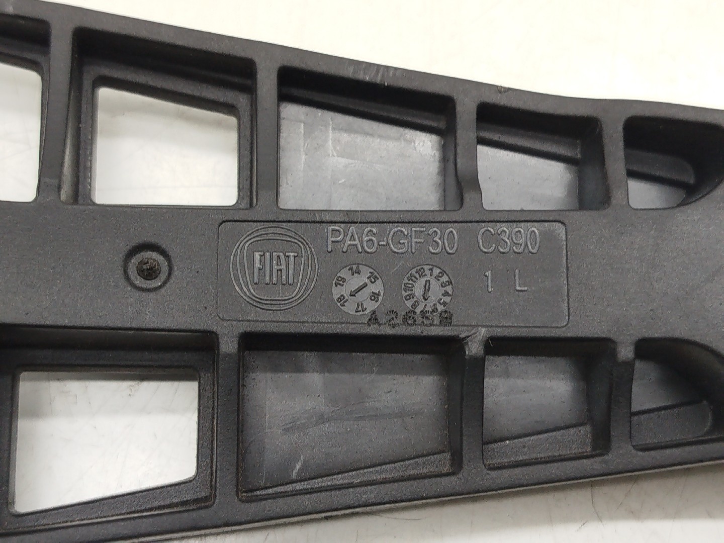 Suporte de Puxador FIAT TIPO três volumes (356_) | 15 -  Imagem-1