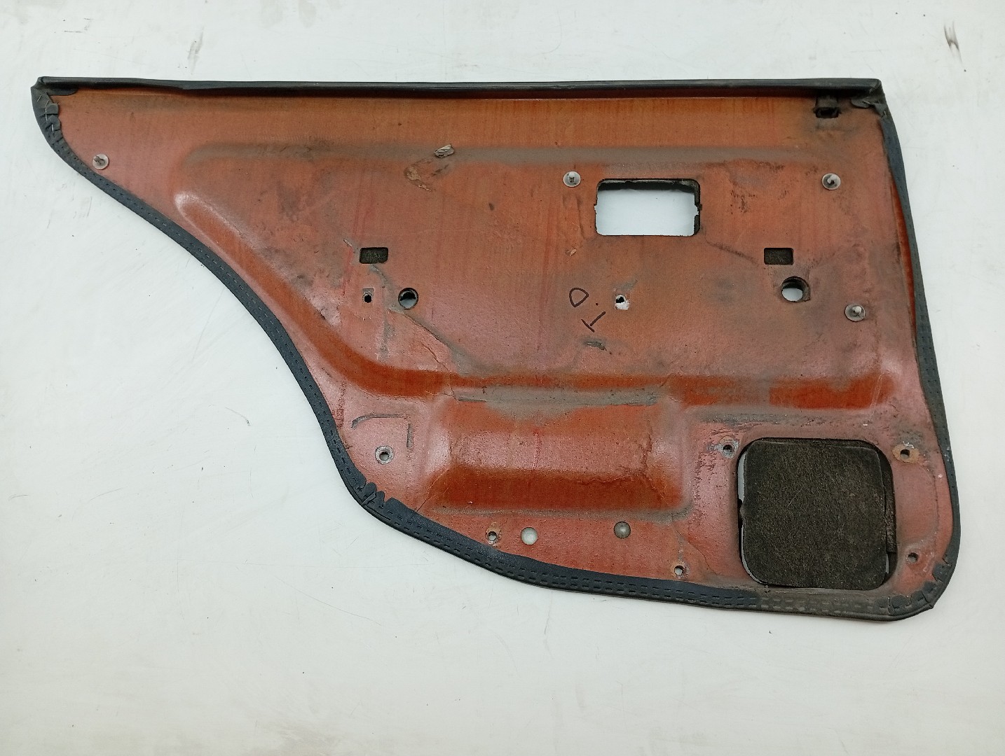 Quartela de porta trás direita PEUGEOT 106 I (1A, 1C) | 91 - 96 Imagem-2