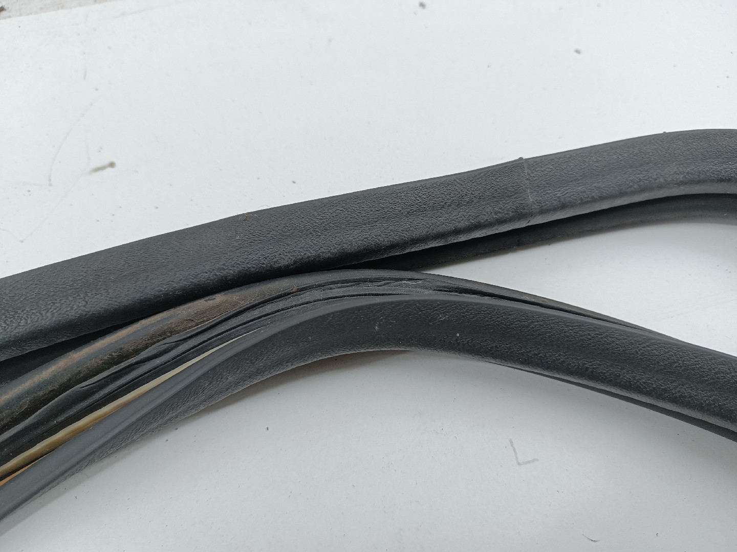 Borracha Da Porta Traseira Direita PEUGEOT 106 I (1A, 1C) | 91 - 96 Imagem-2