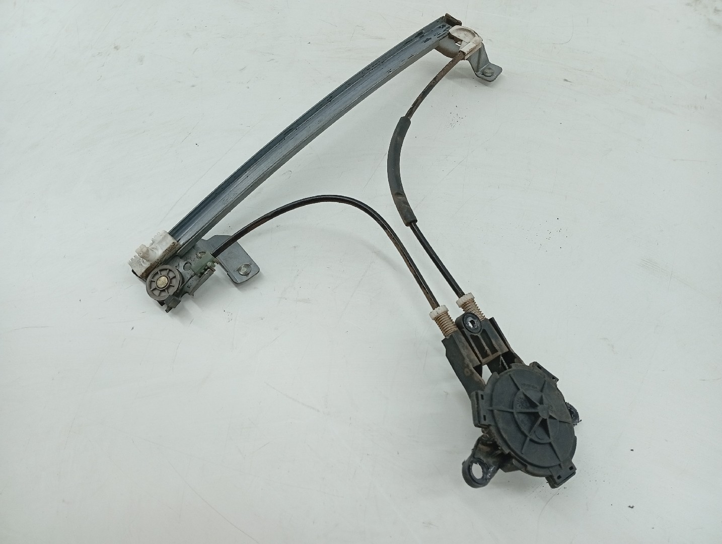 Elevador Trás Direito Manual PEUGEOT 106 I (1A, 1C) | 91 - 96 Imagem-4