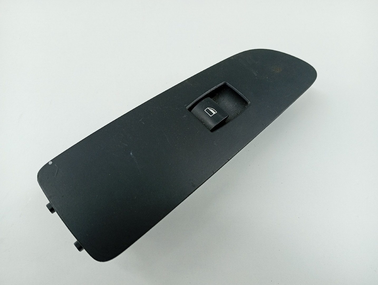 Comutador de vidro frente direito BMW 1 (E87) | 03 - 13