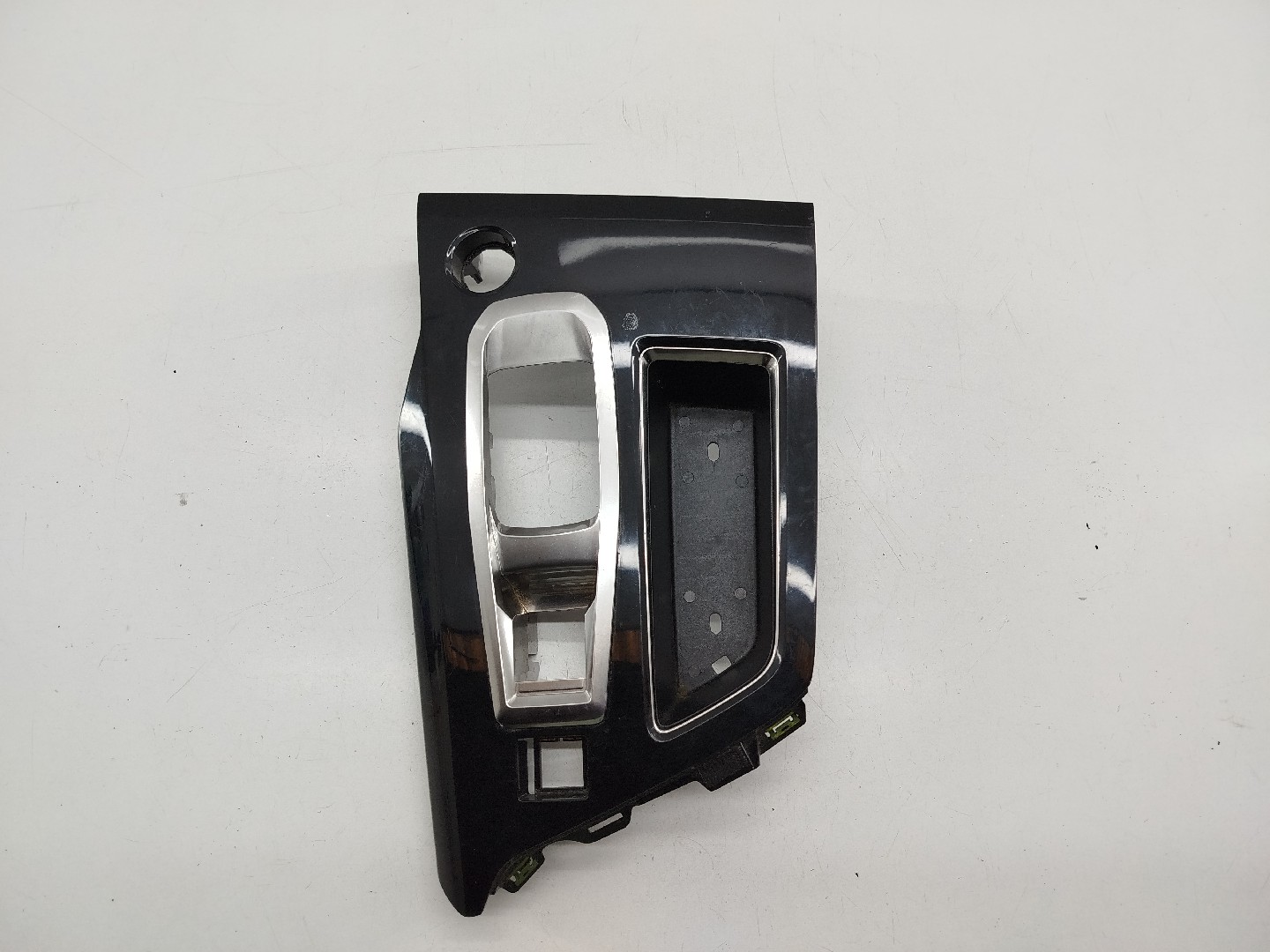 Moldura de consola central PEUGEOT 3008 SUV (M_) | 16 - 