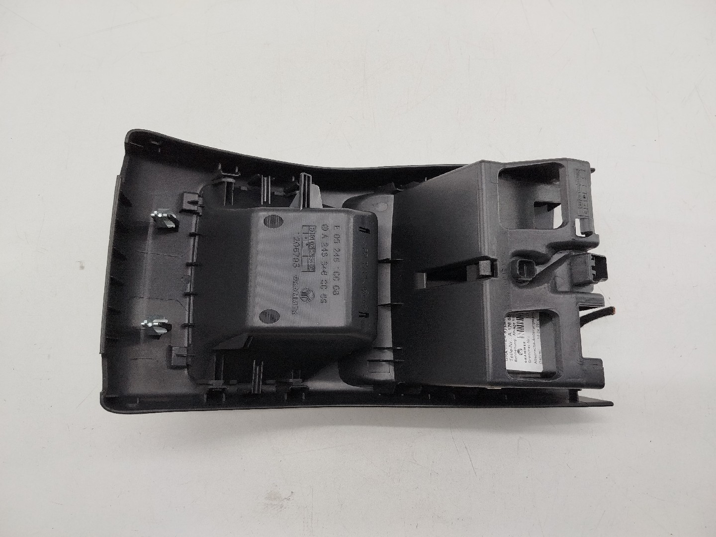 Moldura de consola central MERCEDES-BENZ A-CLASS (W176) | 12 - 18 Imagem-1
