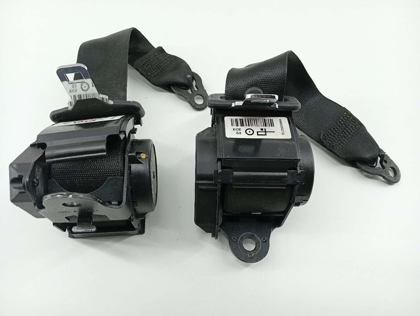 Cintos traseiros BMW 3 (F30, F80) | 11 - 18