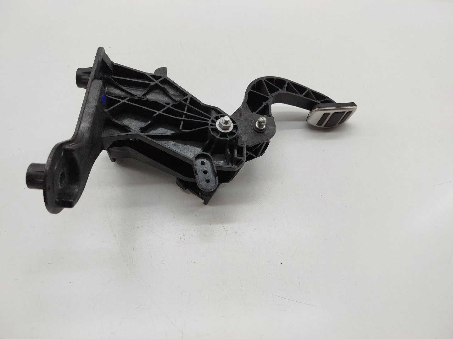 Pedal de embraiagem PEUGEOT 208 II (UB_, UP_, UW_, UJ_) | 19 -  Imagem-6