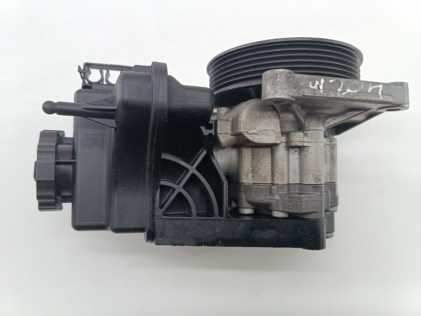 Bomba de direção MERCEDES-BENZ C-CLASS (W204) | 07 - 15 Imagem-3