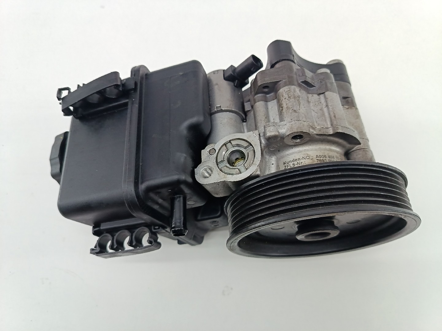 Bomba de direção MERCEDES-BENZ C-CLASS (W204) | 07 - 15 Imagem-5