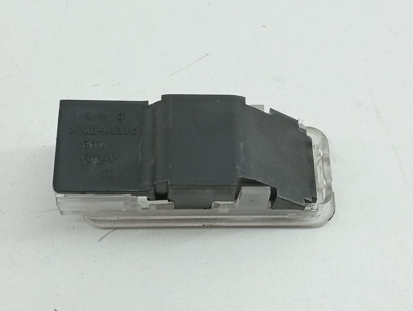 Luz de cortesia PEUGEOT 3008 SUV (M_) | 16 - 