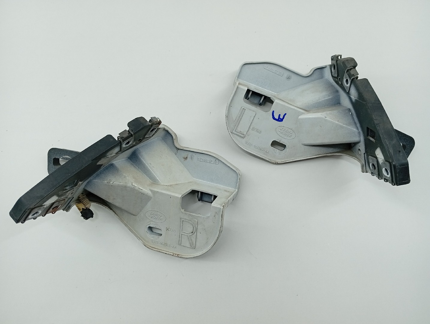 Suporte de montagem guarda lamas LAND ROVER RANGE ROVER EVOQUE (L538) | 11 - 