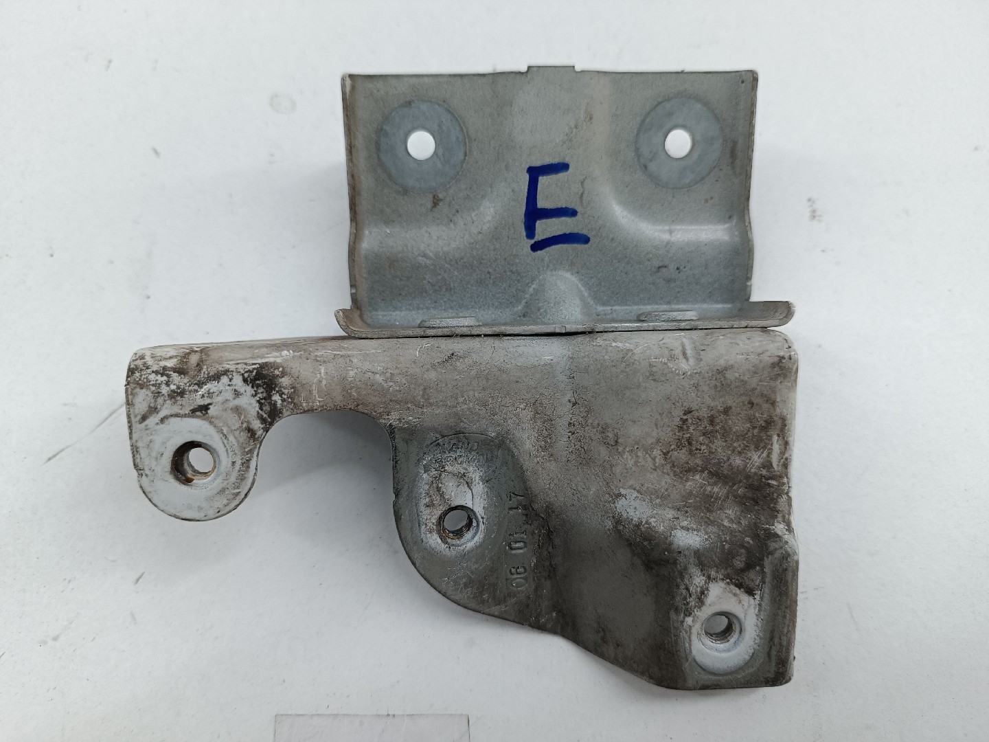 Suporte de montagem guarda lamas LAND ROVER RANGE ROVER EVOQUE (L538) | 11 - 