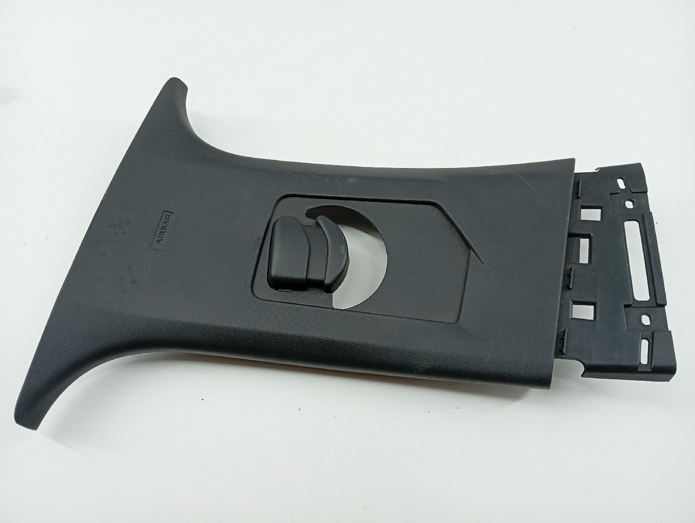 Moldura de pilar B esquerda PEUGEOT 3008 SUV (M_) | 16 - 