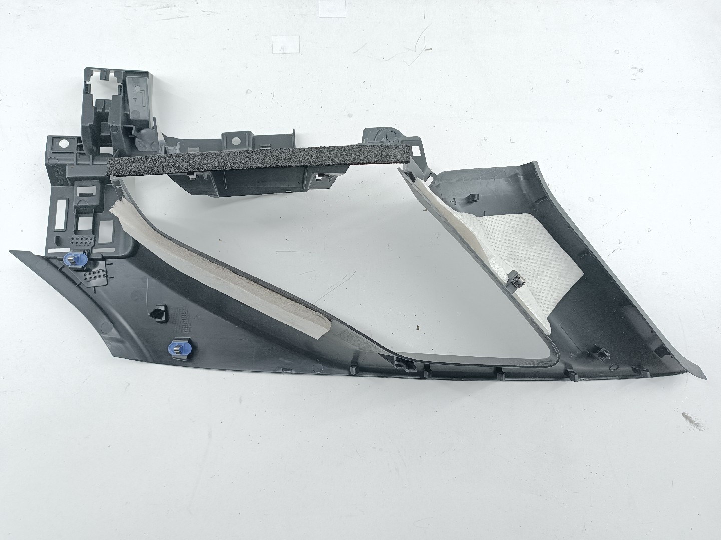 Moldura de pilar C esquerda PEUGEOT 3008 SUV (M_) | 16 - 