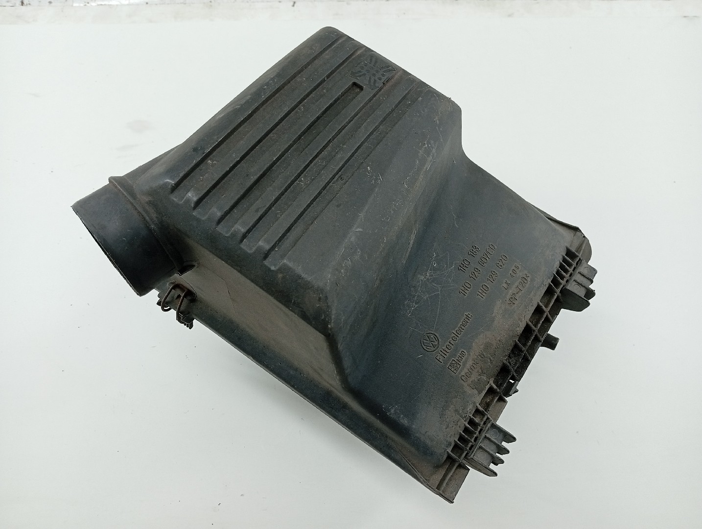Caixa de filtro de ar VOLKSWAGEN GOLF III (1H1) | 91 - 98