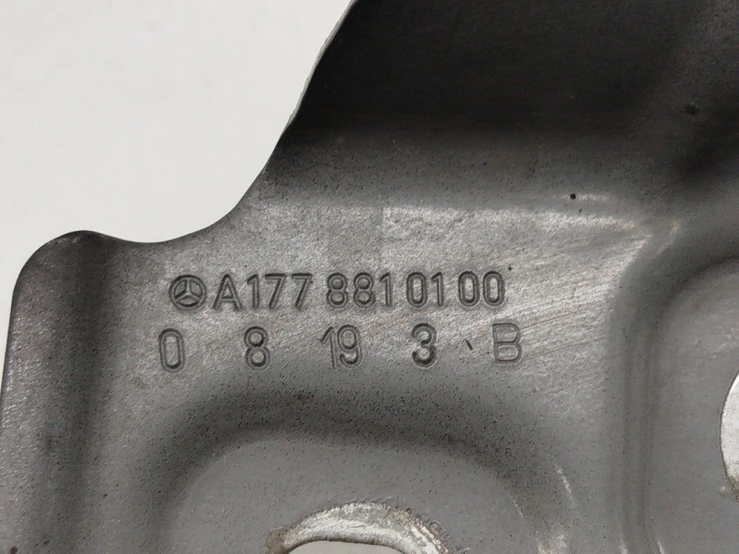Suporte de montagem guarda lamas MERCEDES-BENZ A-CLASS (W177) | 18 -  Imagem-1