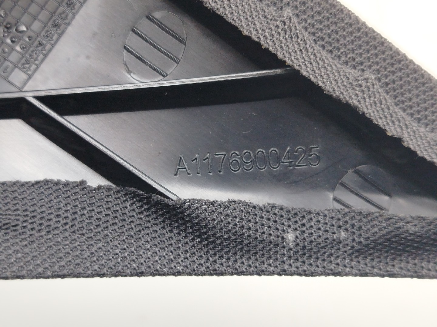 Moldura de pilar A MERCEDES-BENZ CLA Coupé (C117) | 13 - 19 Imagem-4