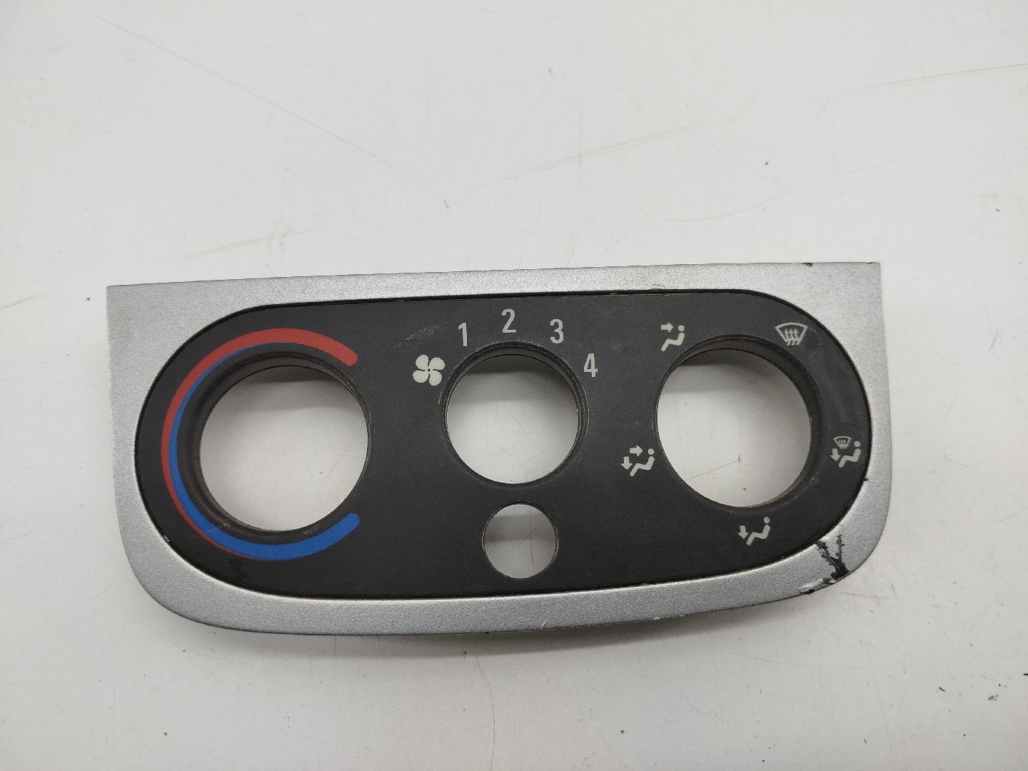 Moldura de controlo de Ar Condicionado OPEL CORSA C (X01) | 00 - 09