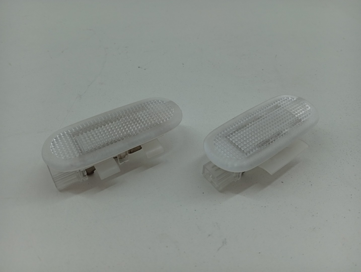 Luz interior RENAULT LAGUNA III (BT0/1) | 07 - 15 Imagem-4