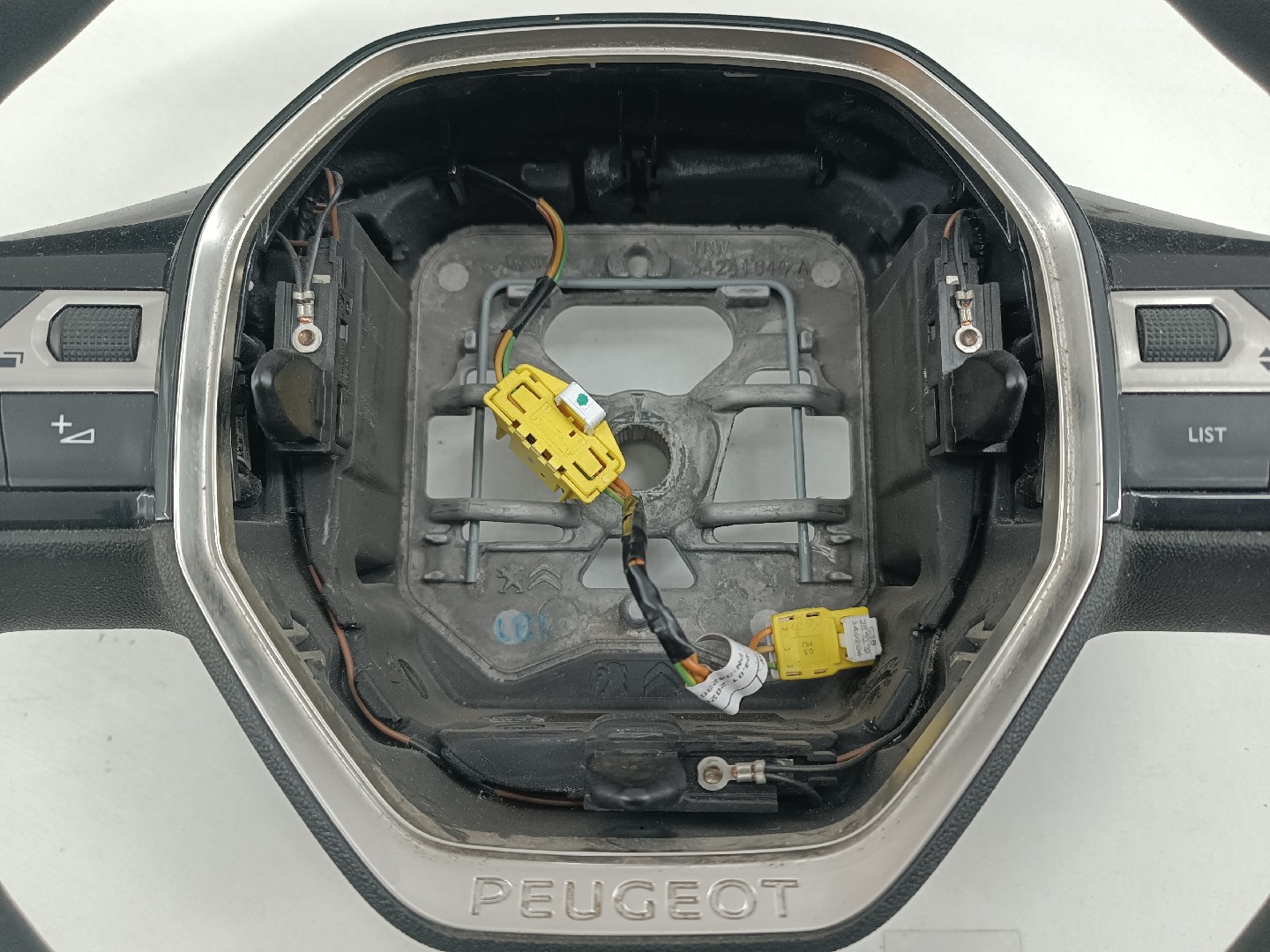 Volante PEUGEOT 3008 SUV (M_) | 16 -  Imagem-2