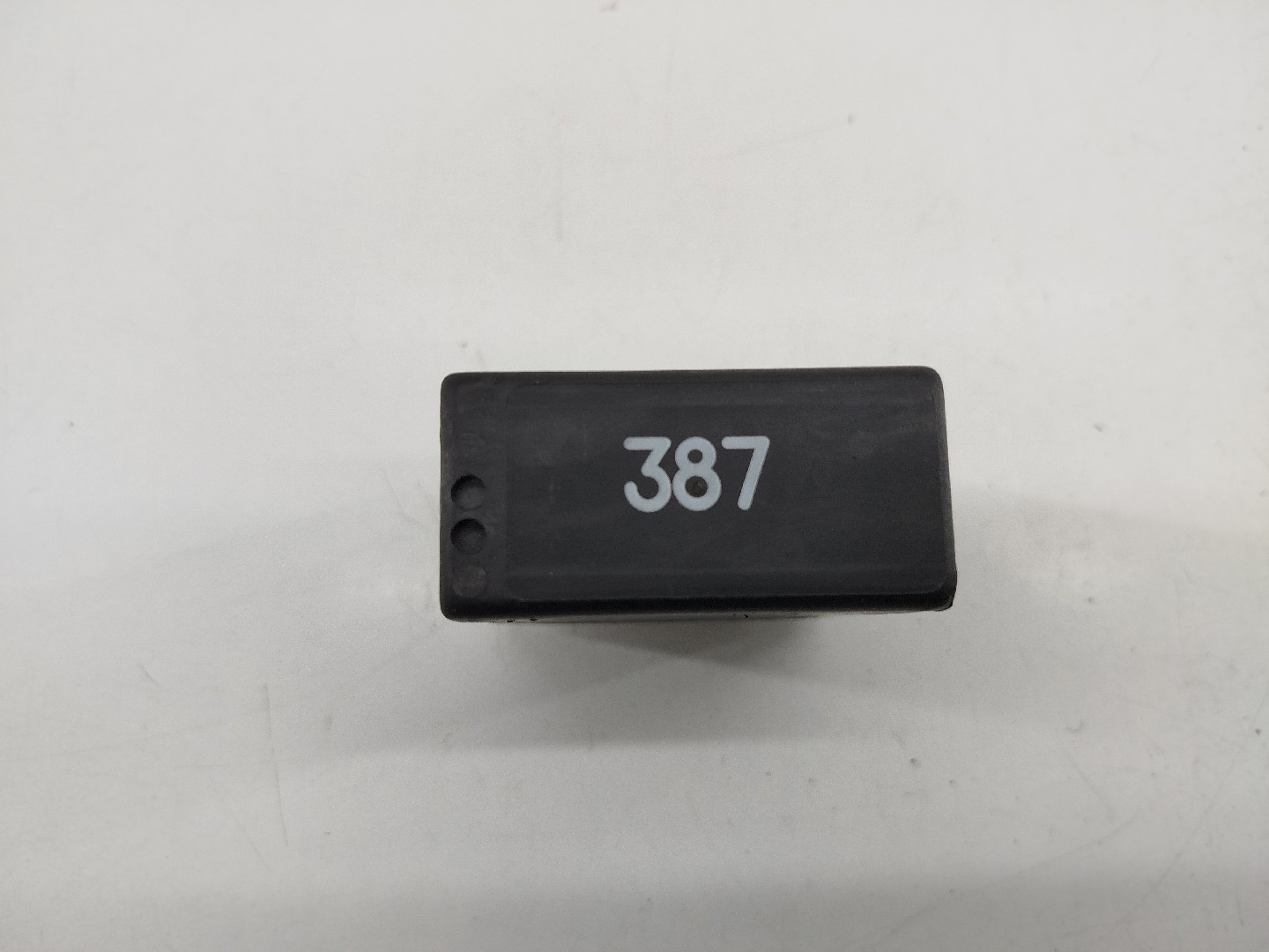 Módulo relé AUDI A3 (8L1) | 96 - 06 Imagem-4