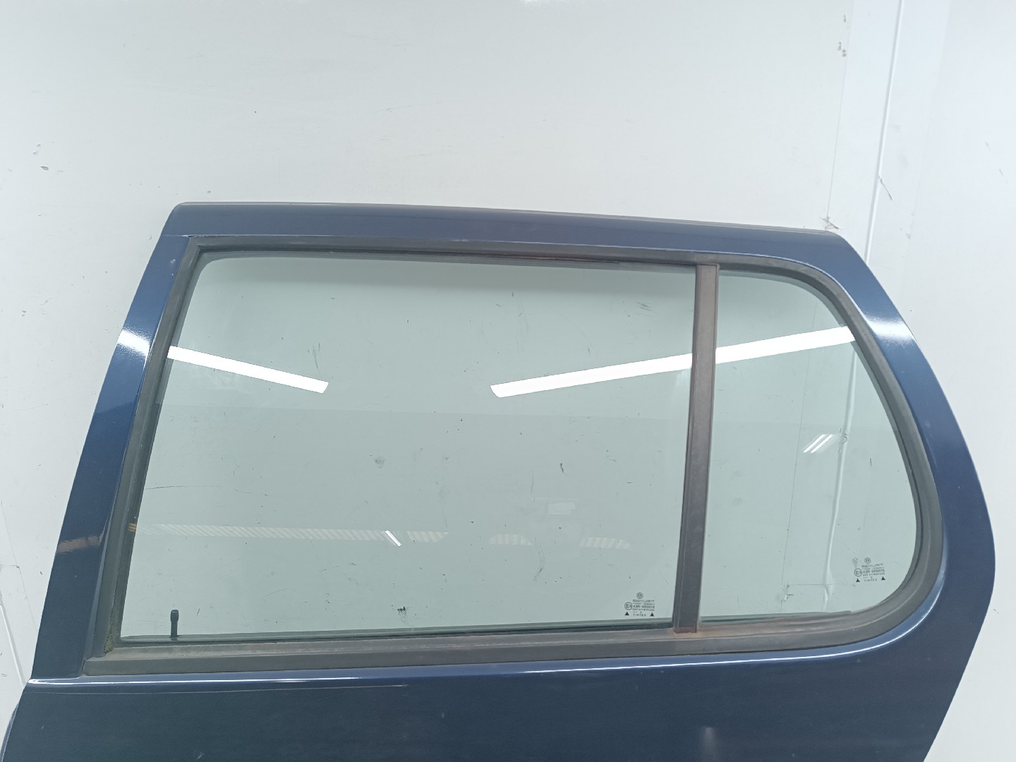 Puerta Trasera Izq VOLKSWAGEN POLO (6N1) | 94 - 99 Imagem-2